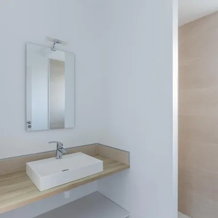 Appartement Roscaroc Enez Ar Beg - T2 Proche Ploudalmézeau